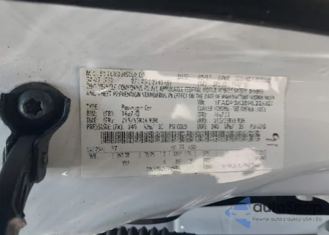 2017 Ford Focus Se z USA, uszkodzony, nr VIN 1FADP3K28HL225327